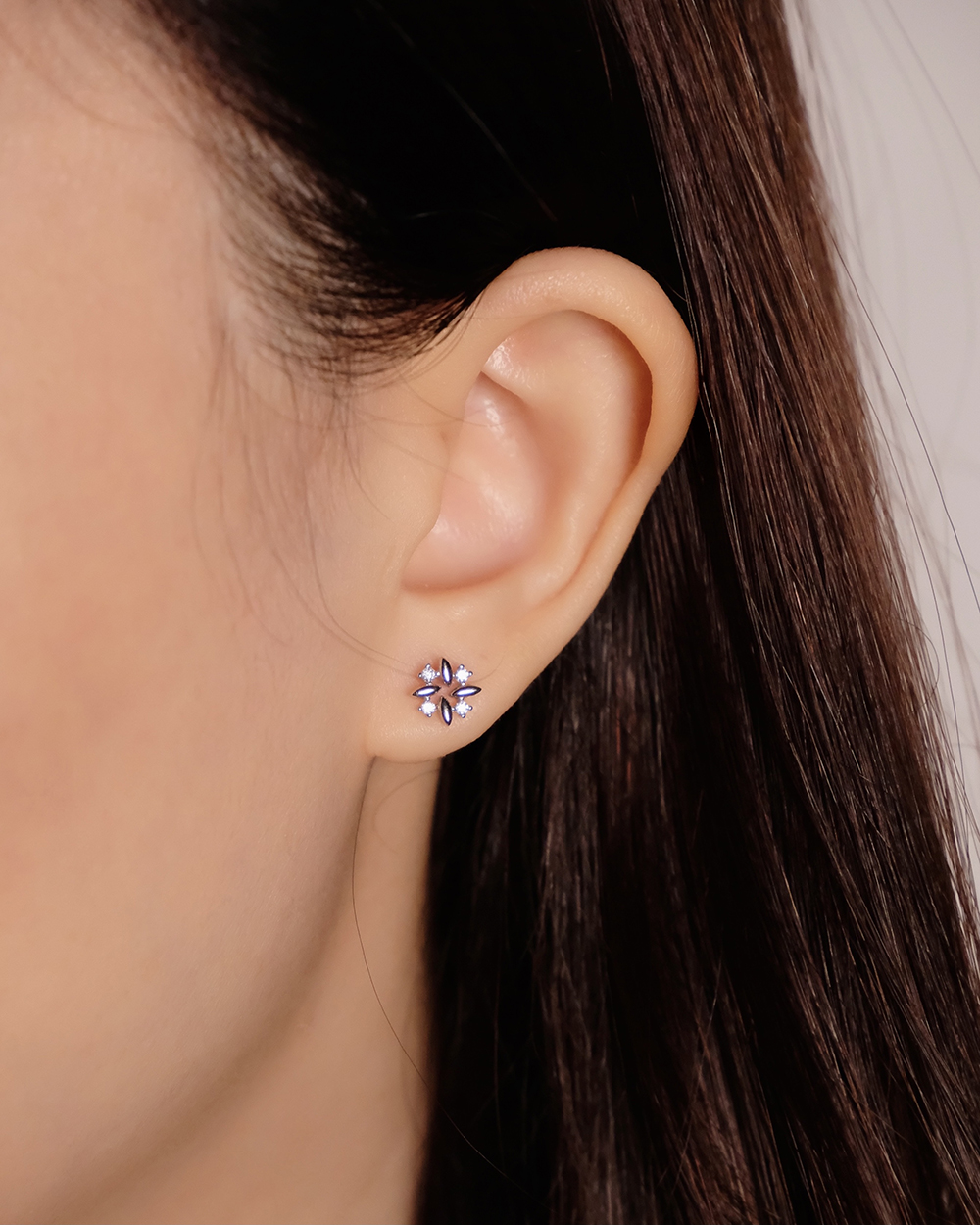 Petite Wreath Earrings - Image 3
