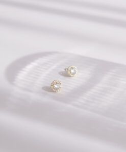 Halo Diamond Stud Earrings (Gold)